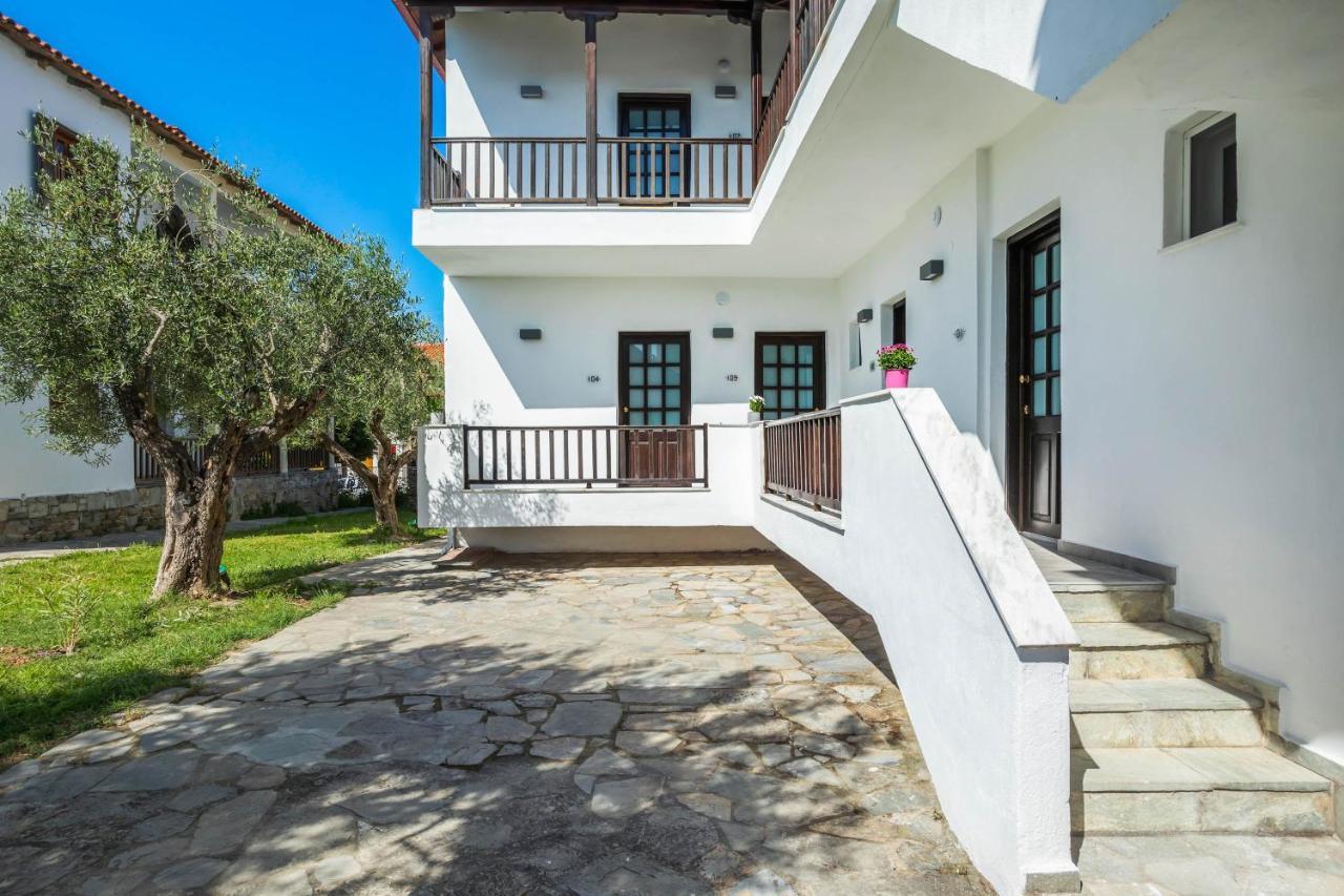 Eleon Suites Afytos Exteriér fotografie